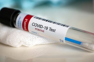 When should passengers take a COVID-19 test when arriving in the UK from abroad